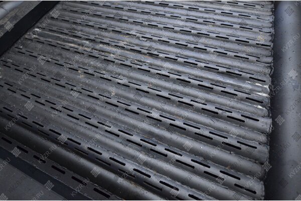 Топка с охлаждаемыми колосниками котла КВД 1.28 МВт на дровах