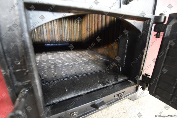 Топка с охлаждаемыми колосниками котла 1450 кВт на дровах